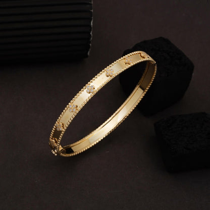 14K Yellow Gold Clover Women's Hinged Cuff Cubic Zirconia Bangle
