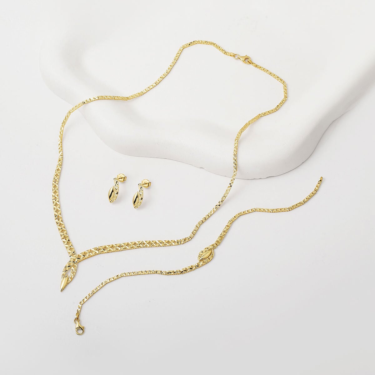14K Yellow Gold Teardrop Six Wedding Set
