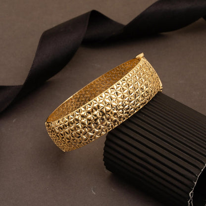 14K Yellow Gold Egg Shaped Hinged Cuff Bangle