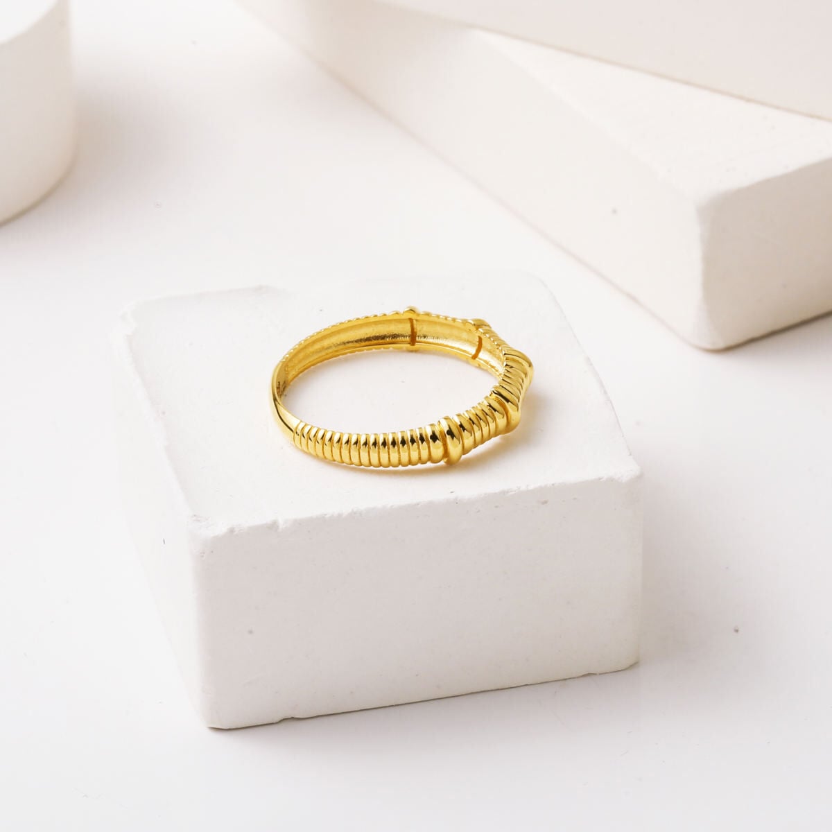 14K Yellow Gold Minimalist Design Ring
