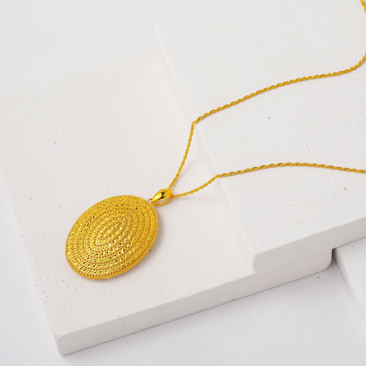 14K Yellow Gold Medallion Oval Bridal Necklace