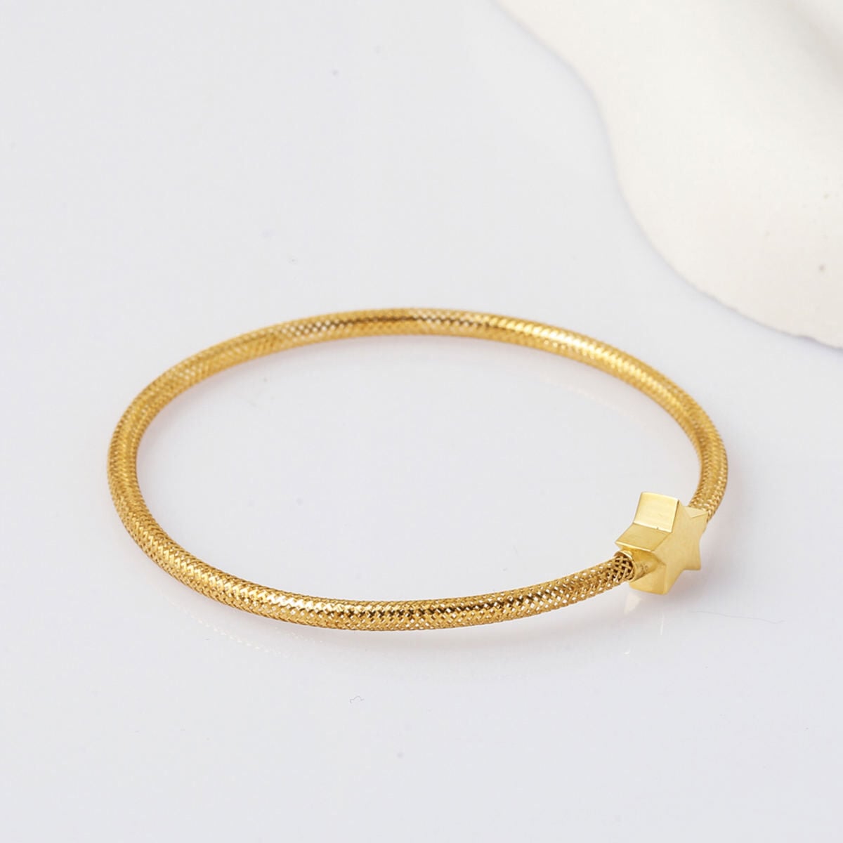 14K Yellow Gold Star Flexible Children's Bangle
