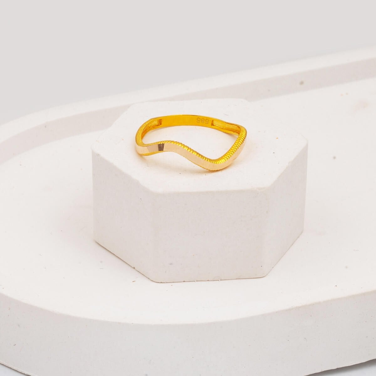 14K Yellow Gold Zigzag Ajda Ring