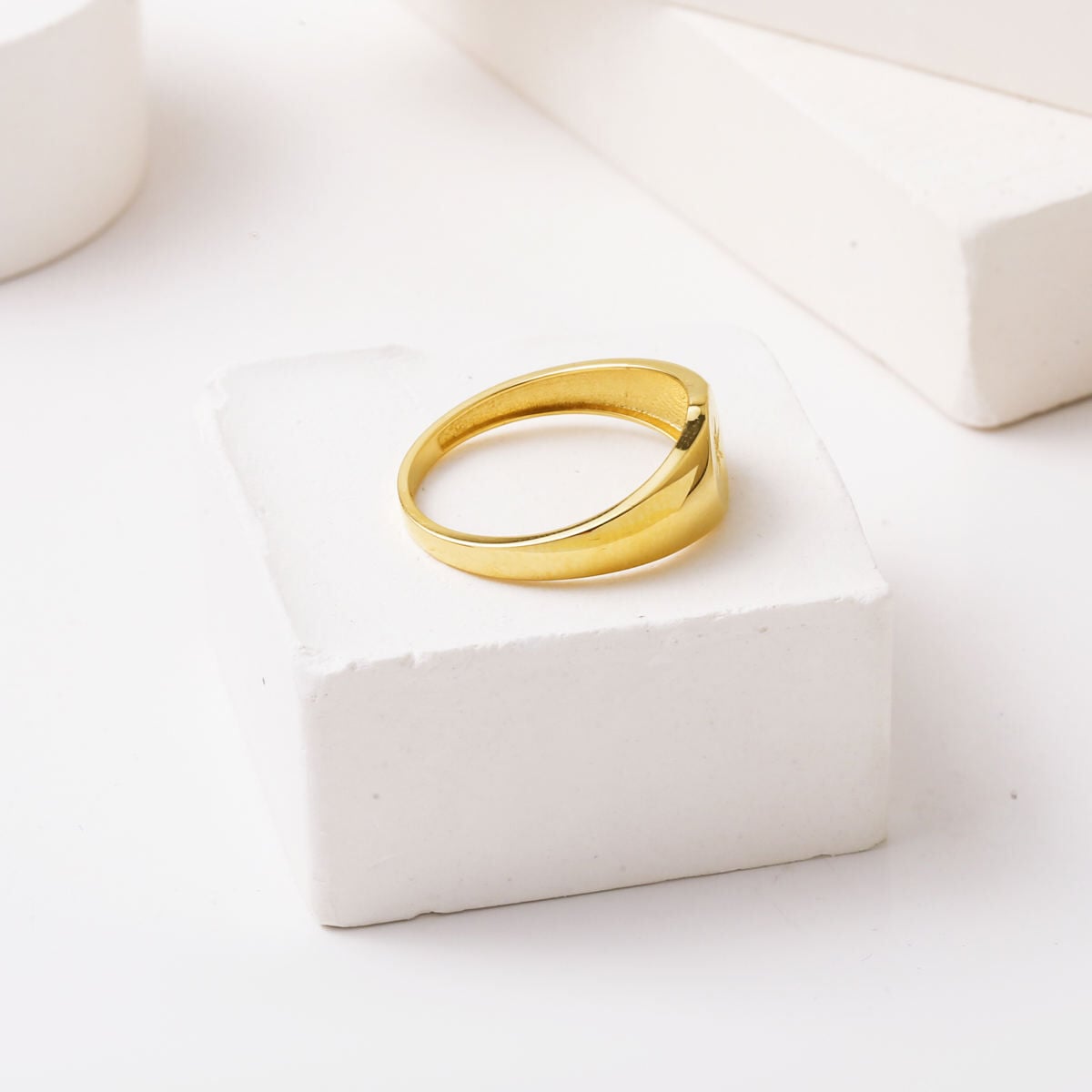 14K Yellow Gold Minimalist Star Signet Cubic Zirconia Ring