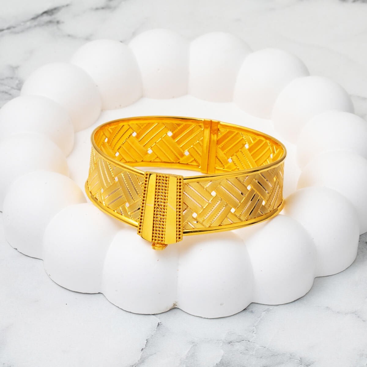 14K Yellow Gold Basket Mesh Hinged Cuff Bangle