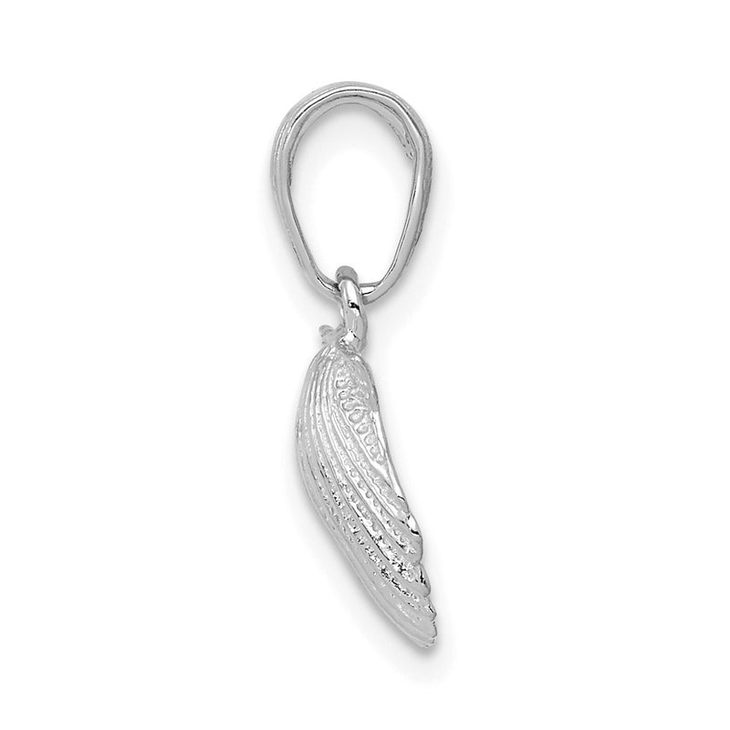 14K White Gold Scallop Shell Pendant