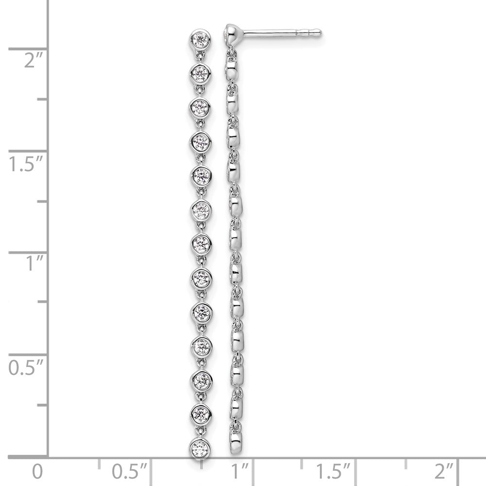 14K White Gold True Origin 5/8 Carat Lab Grown Diamond Vs Def Graduated Dangle Post Earring