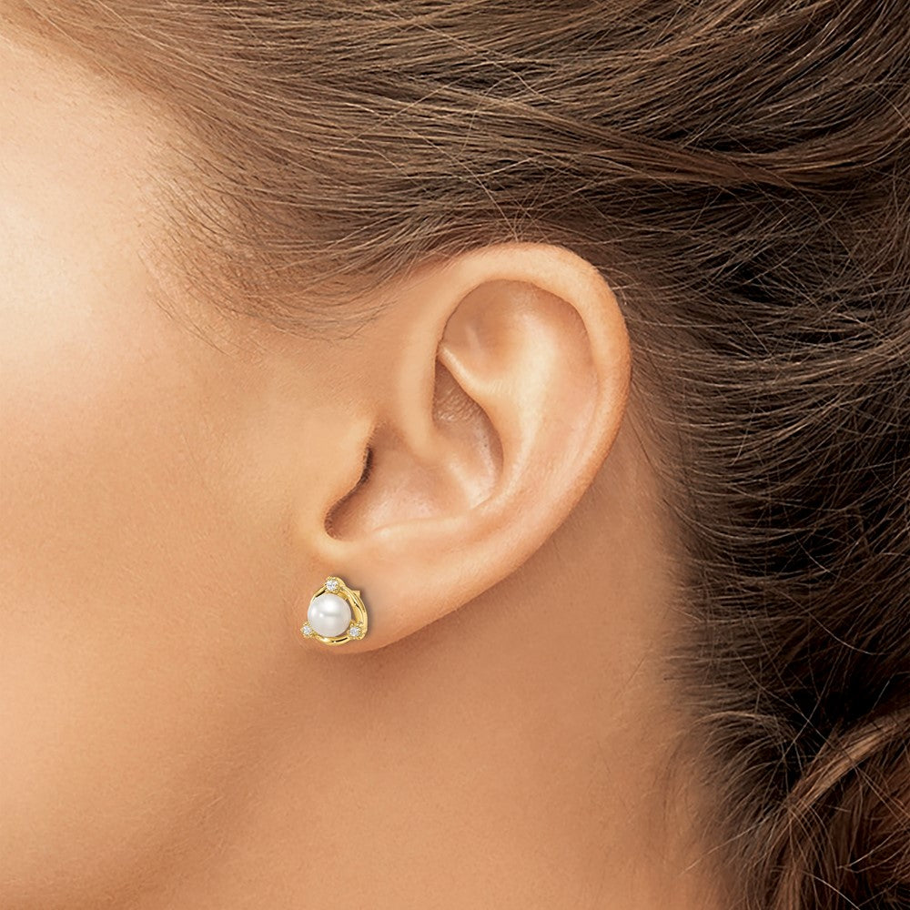 14k Yellow Gold 1/10 Ct. Lab Grown Diamond VS/SI+ G+ and 5.50 mm Round Freshwater Cultured Pearl Post Earrings