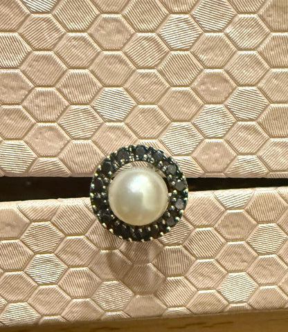 ROUND FRAMING-Custom Order (Dolgorsuren Tsevegjav) 14k White Gold FW Cultured Pearl and Black Real Diamond Pendant