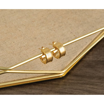 14k-yellow-gold-polished-and-grooved-j-hoop-post-earrings-le2419