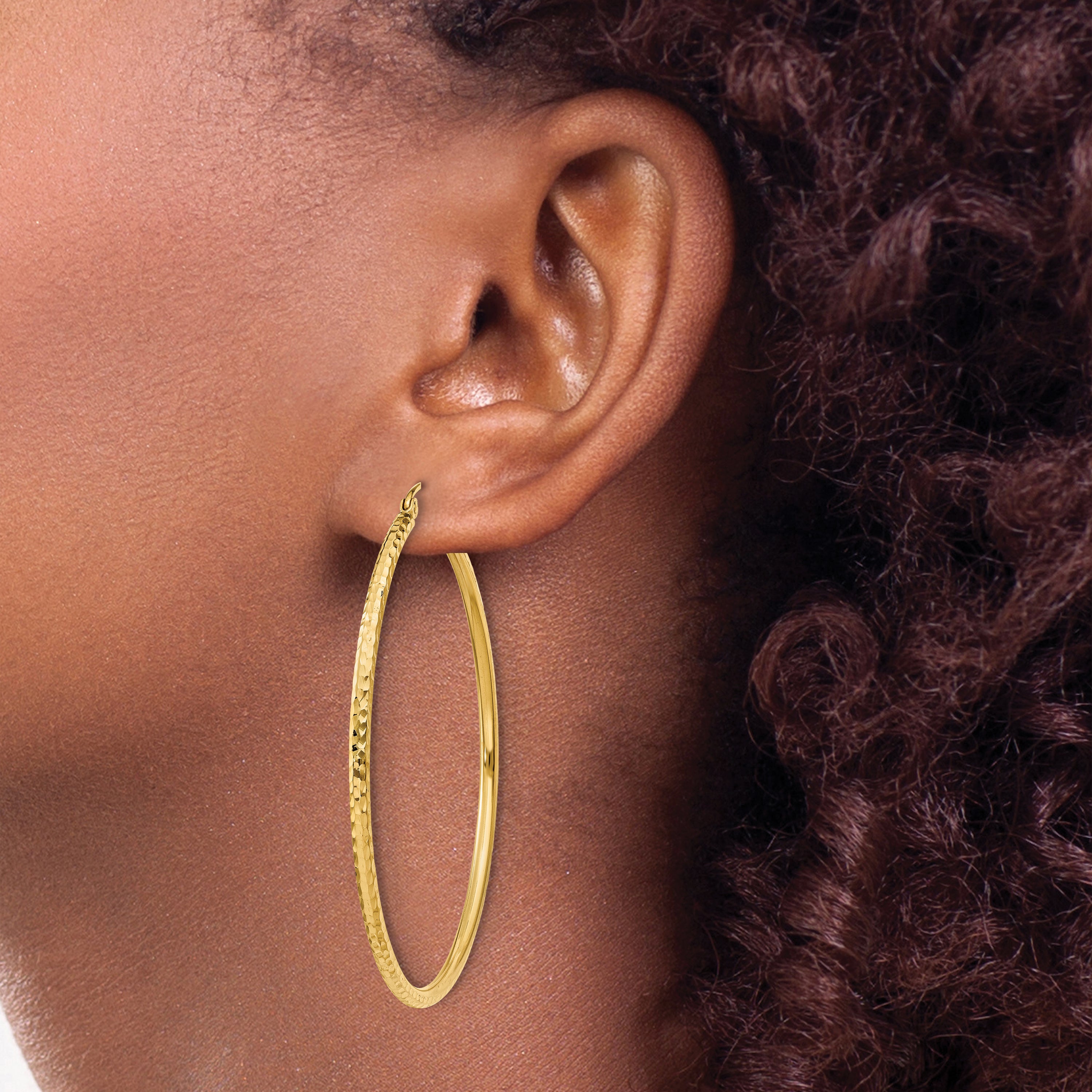 14K Yellow Gold Diamond Cut 2mm Round Tube Hoop Earrings
