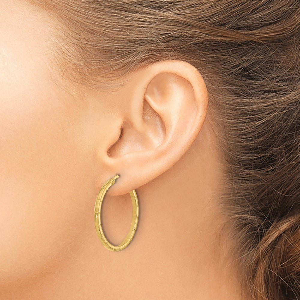 14K Yellow Gold Polished And Grooved Round Hoop Earrings