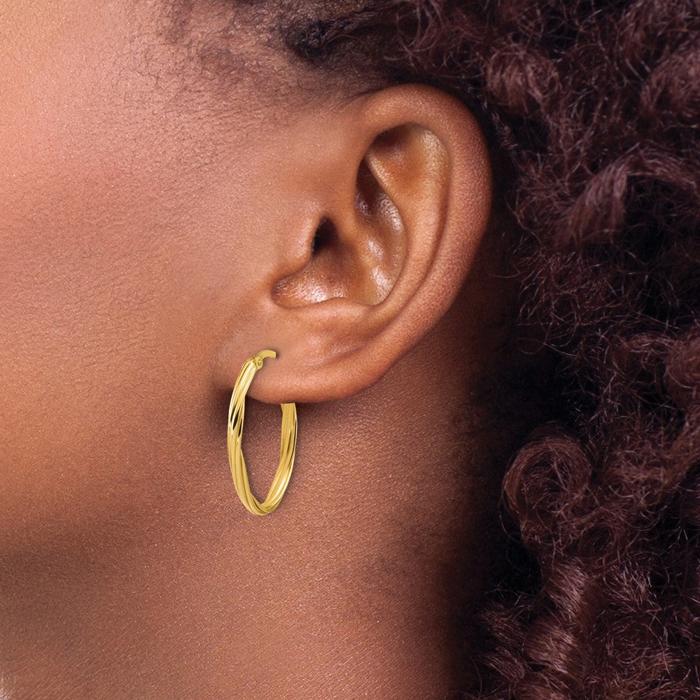 14K Yellow Gold Polished And Grooved Twist Oval Hoop Earrings