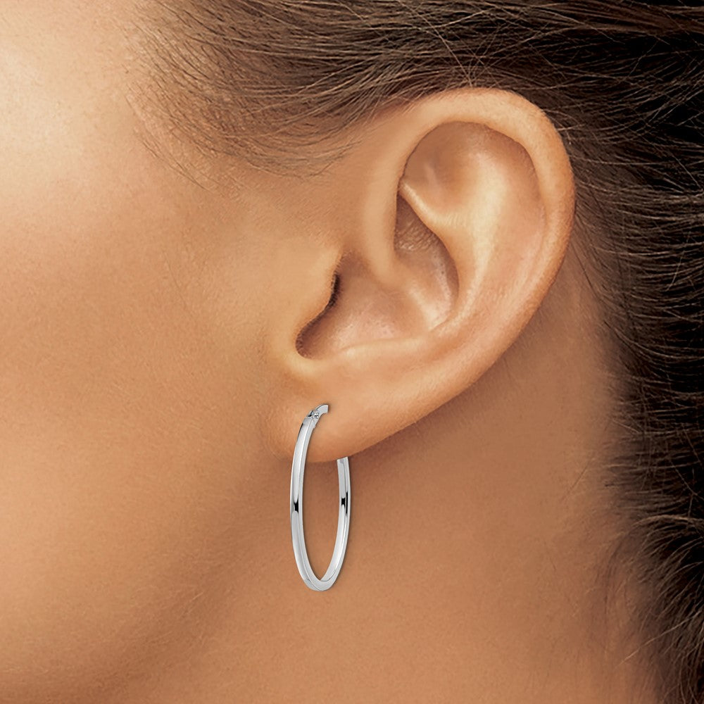 14K White Gold Polished Oval Hoop Earrings
