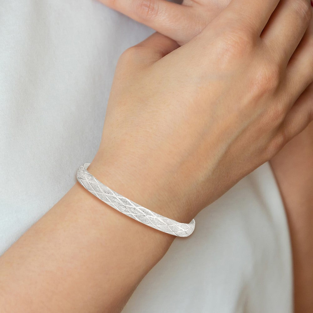 Sterling Silver Laser-Cut X-Design 7.5mm Oval Flexible Bangle