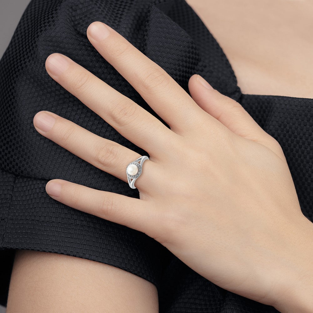 Sterling Silver Rhodium-Plated Diam. & Fw Cultured Pearl Ring