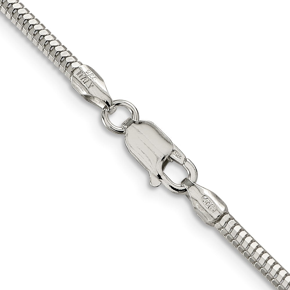18 Inch Sterling Silver 2.5mm Diamond-Cut Snake Chain Necklace