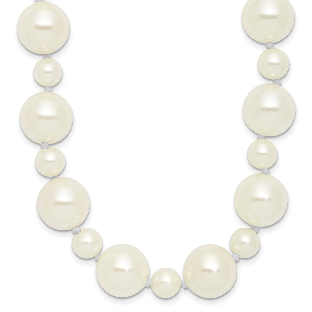 Fashion Majestik 7 And 12mm White Imitation Shell Pearl Hand-Knotted Slip-On Necklace