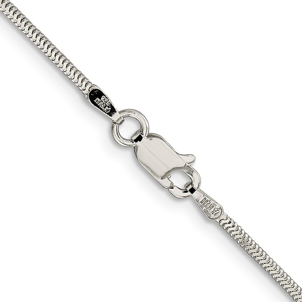 18 Inch Sterling Silver 1.5mm Diamond-Cut Flat Snake Chain Necklace