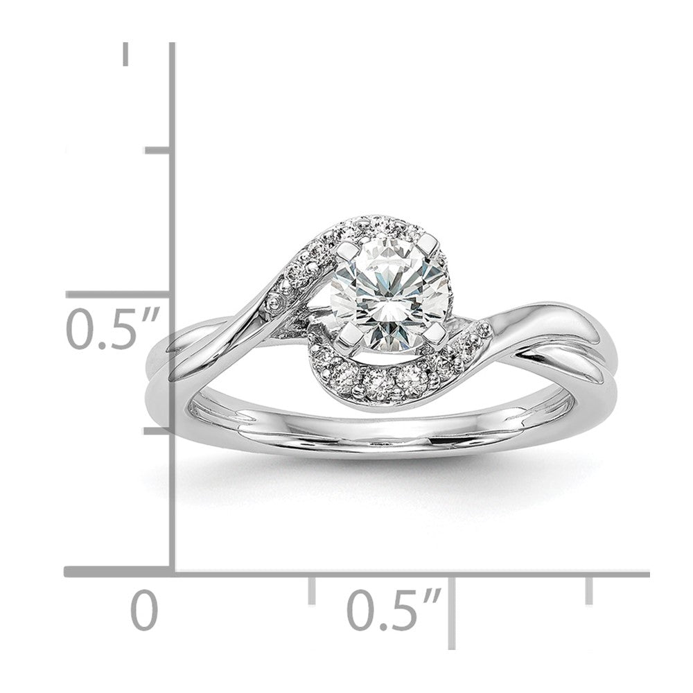 14kw Peg Set Simulated Diamond By Pass Engagement Ring