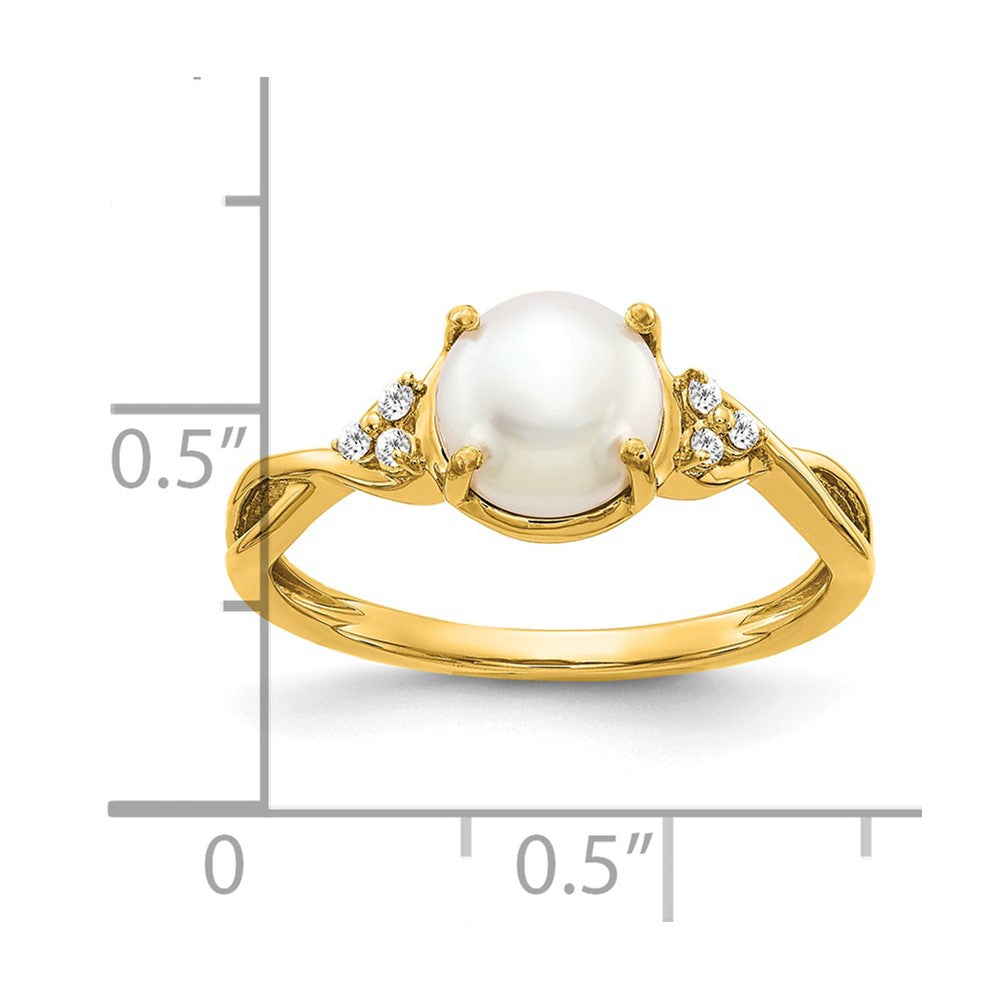14K Yellow Gold FWC Pearl and Real Diamond Ring