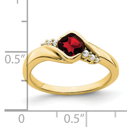 10K Yellow Gold Garnet And Diamond Ring