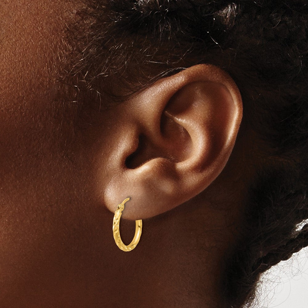 14K Yellow Gold Polished and Satin D/c 2.00mm Hoop Earrings