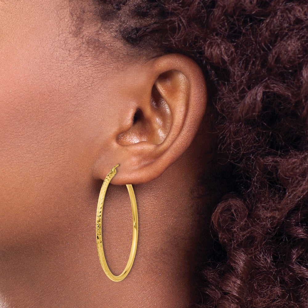 14K Yellow Gold Diamond-Cut 2mm Round Tube Hoop Earrings