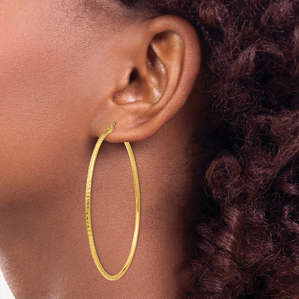 14K Yellow Gold Diamond-Cut 2mm Round Tube Hoop Earrings