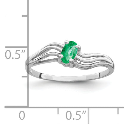 14k White Gold 5x3mm Oval Emerald ring