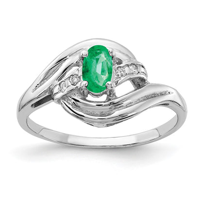 14k White Gold 5x3mm Oval Emerald A Real Diamond ring