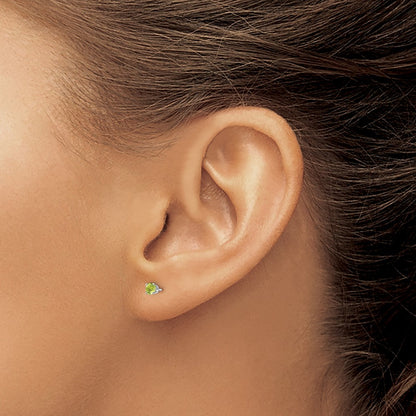 14K White Gold 3mm Peridot Stud Earrings