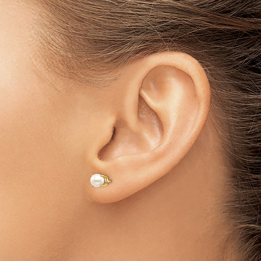 14K Yellow Gold 4.5mm Round June/Fw Cultured Pearl Post Earrings