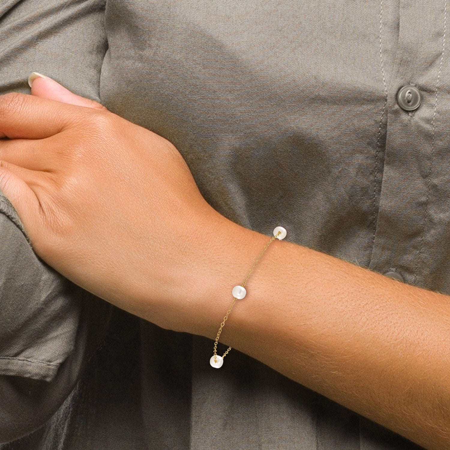 10K Yellow Gold 5-6mm White Near-Round Freshwater Cultured Pearl 3-Station 7.25 Inch Bracelet