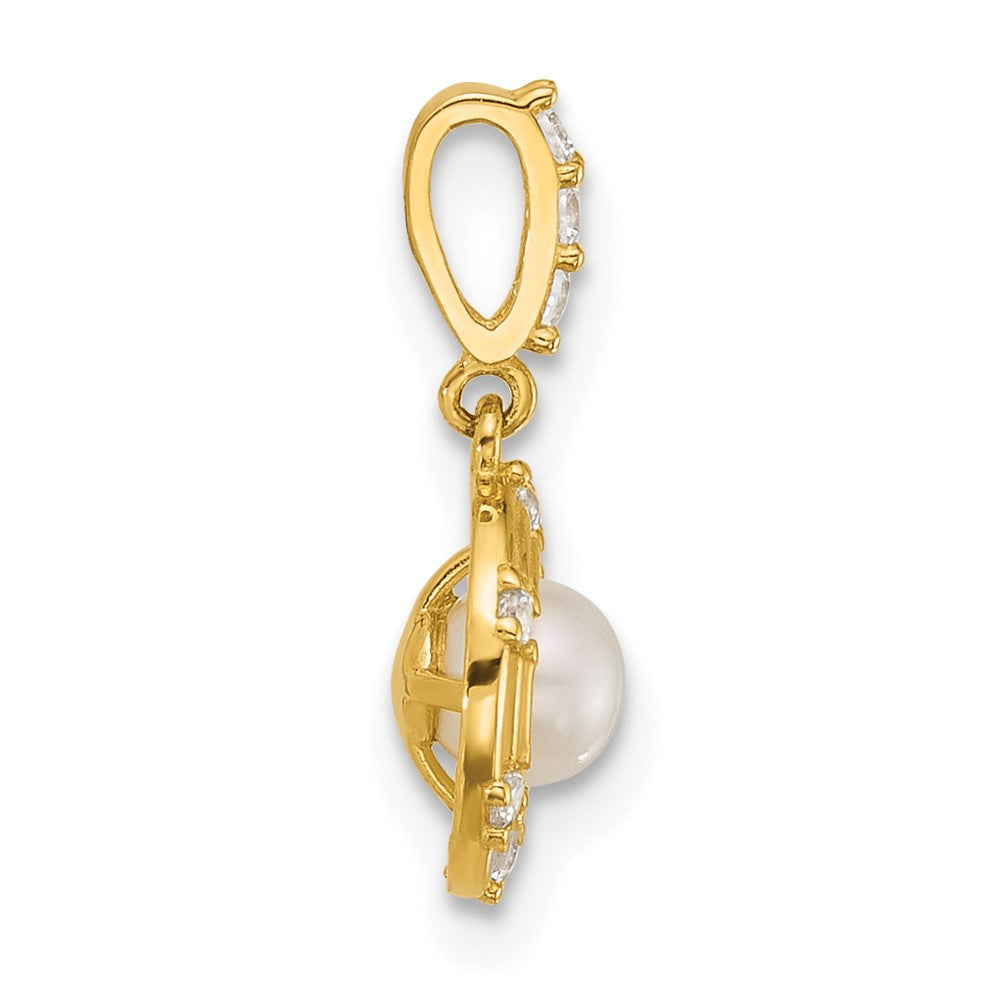 14K Yellow Gold Polished and Grooved Fwc Pearl and CZ Circle Pendant