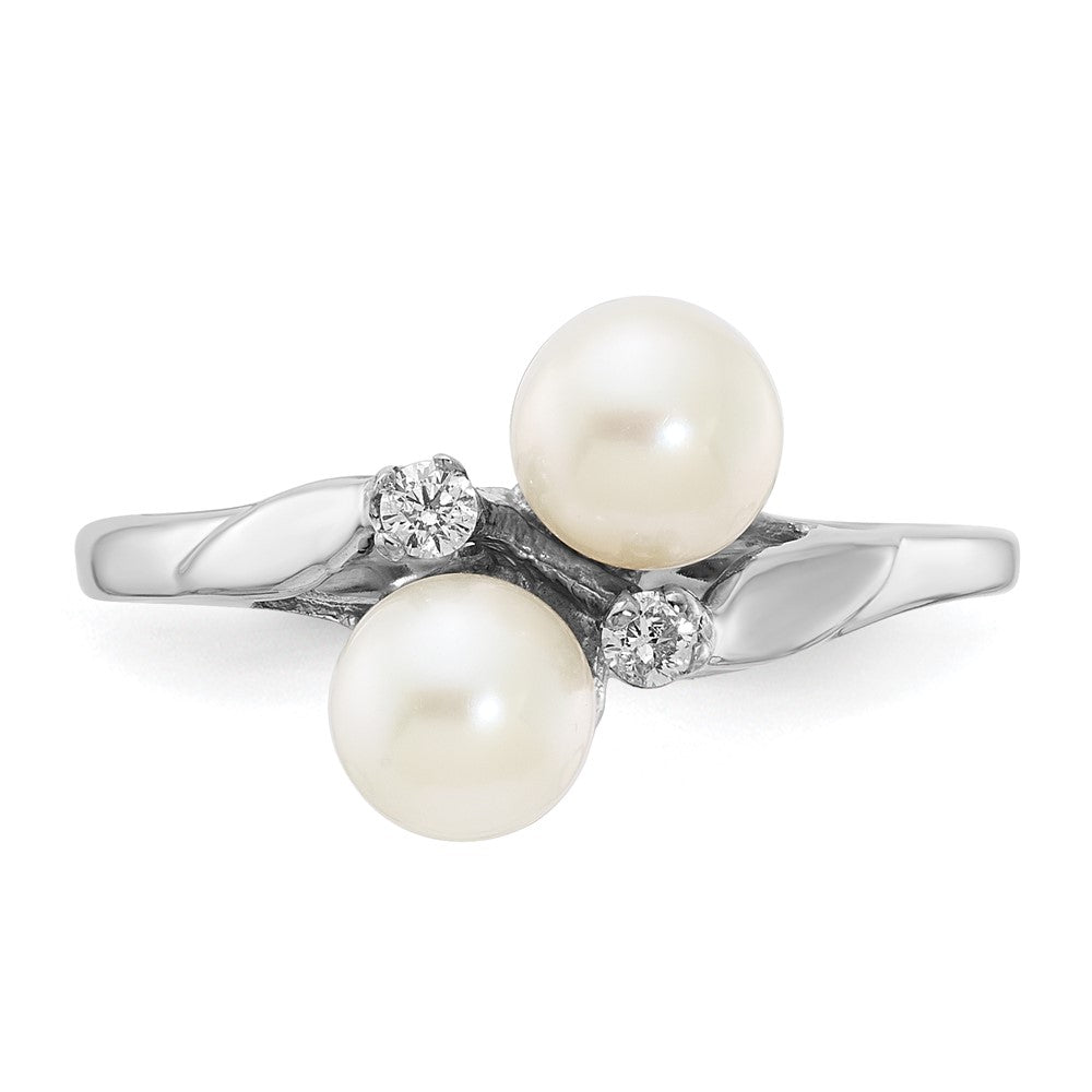 14k White Gold 5mm FW Cultured Pearl VS Diamond ring