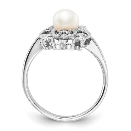 14k White Gold 5.5mm FW Cultured Pearl AAA Diamond ring