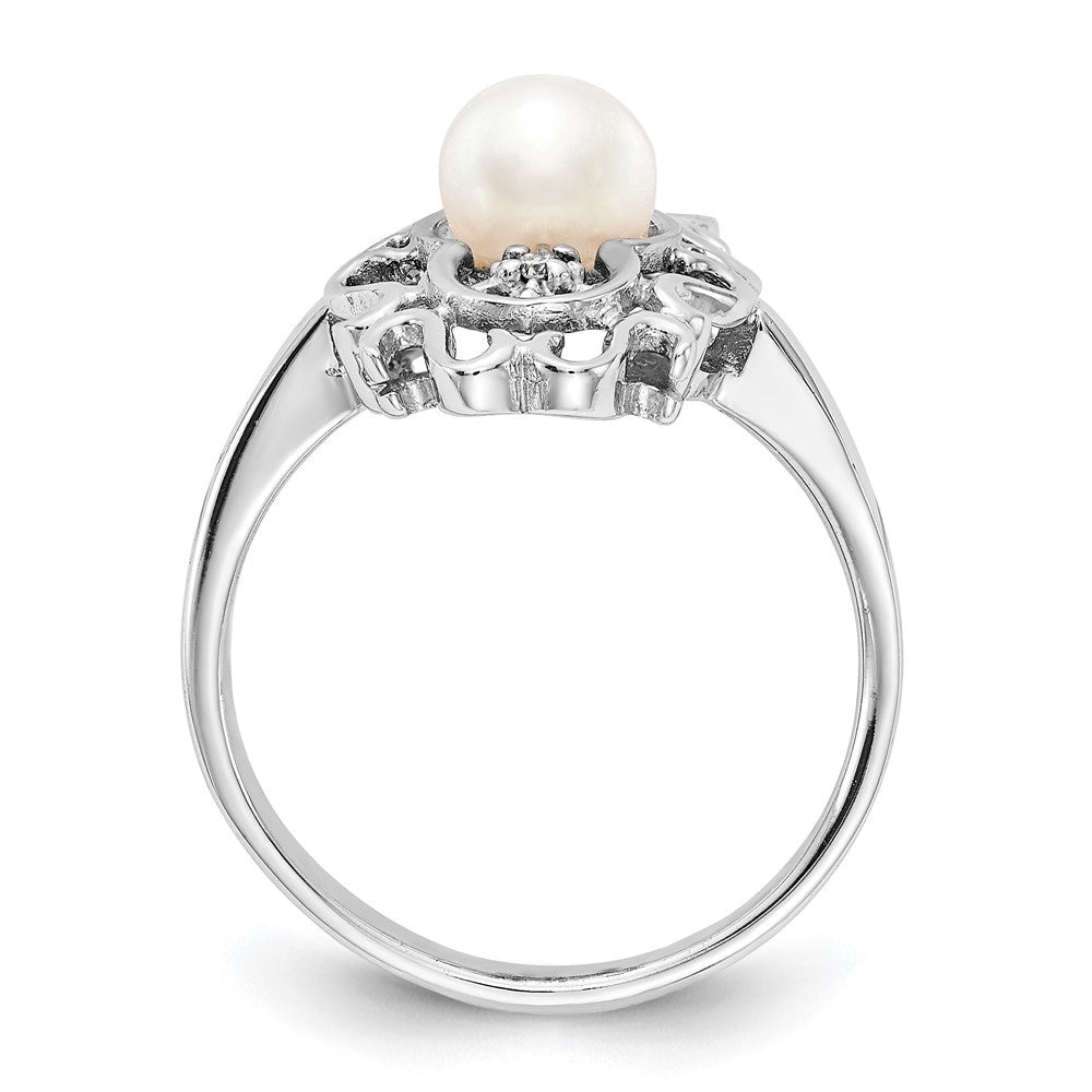 14k White Gold 5.5mm FW Cultured Pearl A Real Diamond ring