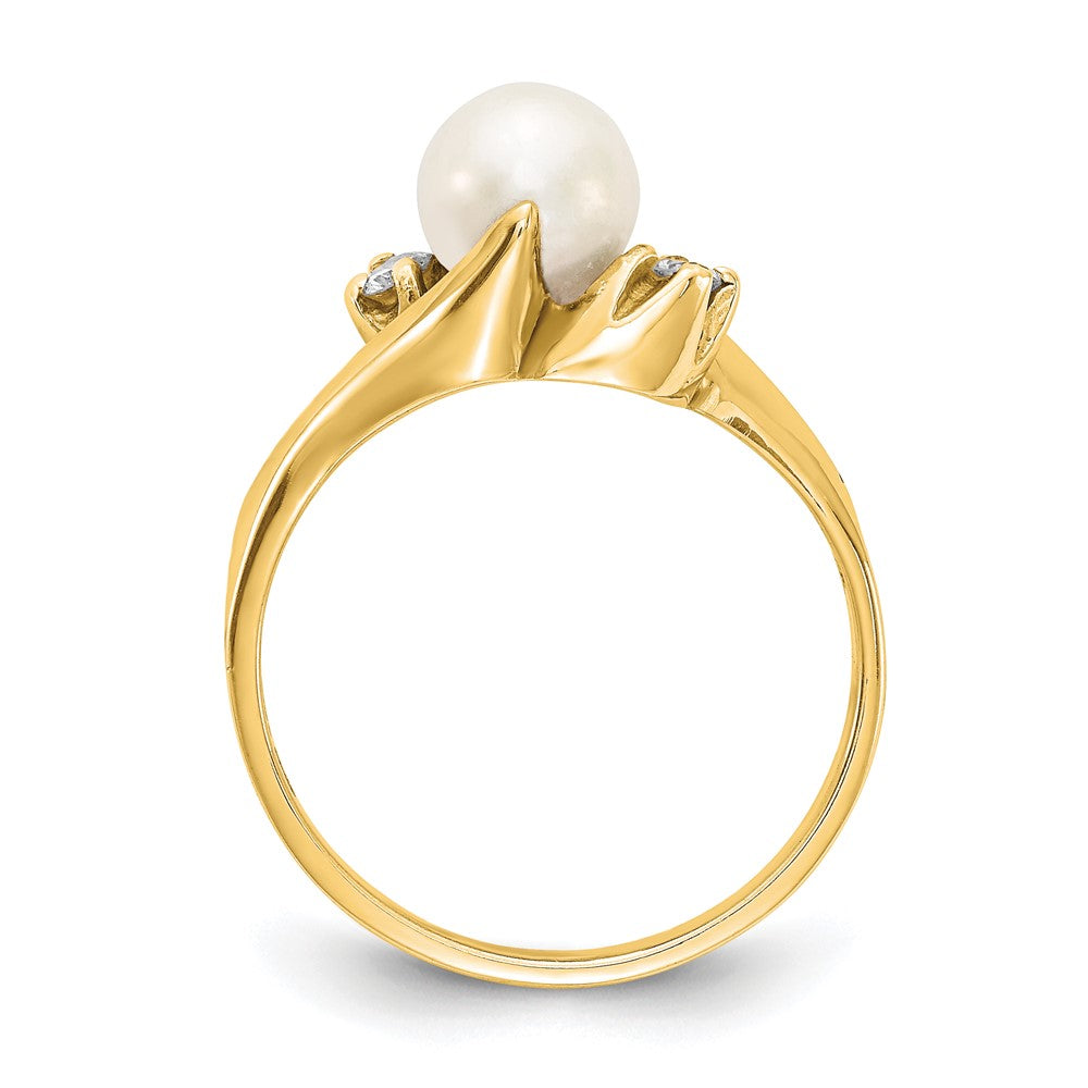 14K Yellow Gold 6mm FW Cultured Pearl A Real Diamond ring
