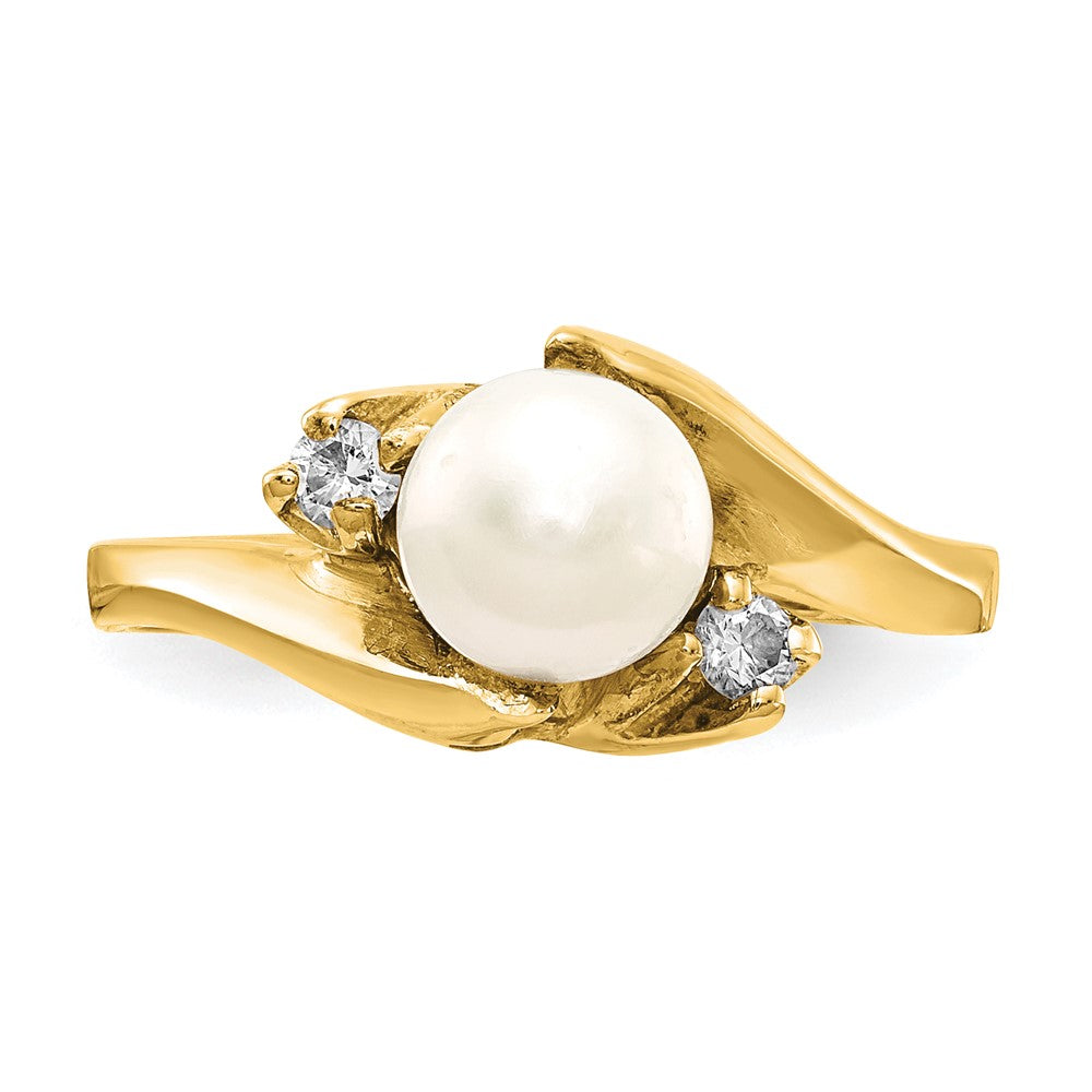 14K Yellow Gold 6mm FW Cultured Pearl A Real Diamond ring
