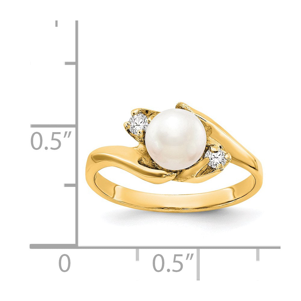 14K Yellow Gold 6mm FW Cultured Pearl A Real Diamond ring