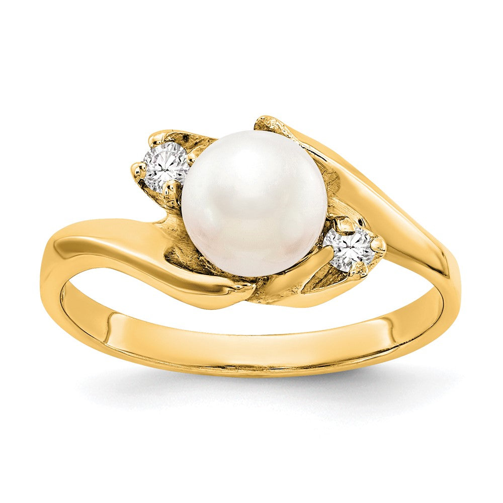 14K Yellow Gold 6mm FW Cultured Pearl A Real Diamond ring