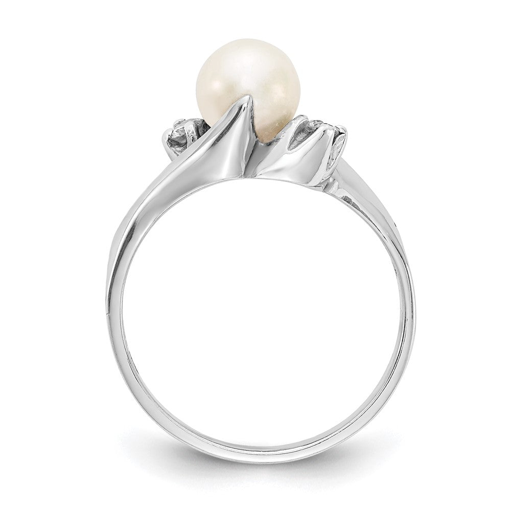 14k White Gold 6mm FW Cultured Pearl VS Diamond ring