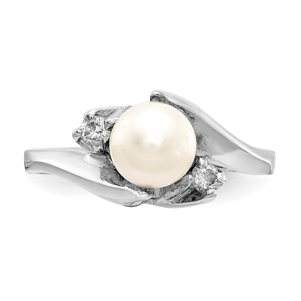 14k White Gold 6mm FW Cultured Pearl AAA Diamond ring