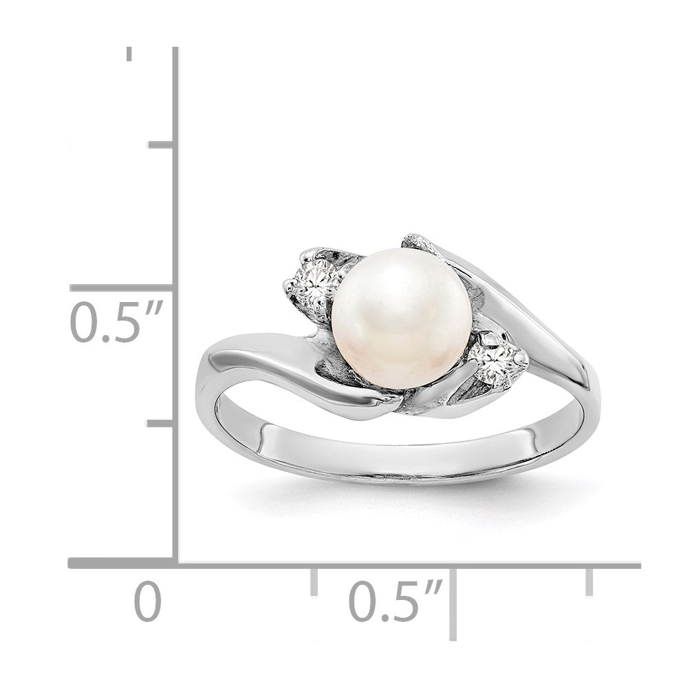 14k White Gold 6mm FW Cultured Pearl VS Diamond ring