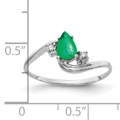 14k White Gold 6x4mm Pear Emerald A Real Diamond ring