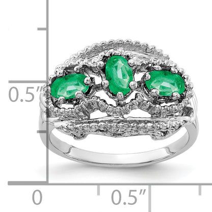 14k White Gold 5x3mm Oval Emerald ring