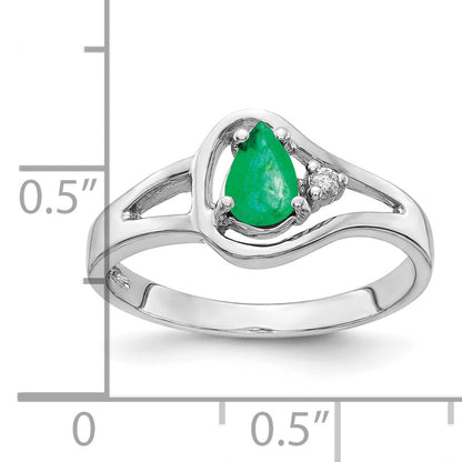 14k White Gold 6x4mm Pear Emerald A Real Diamond ring