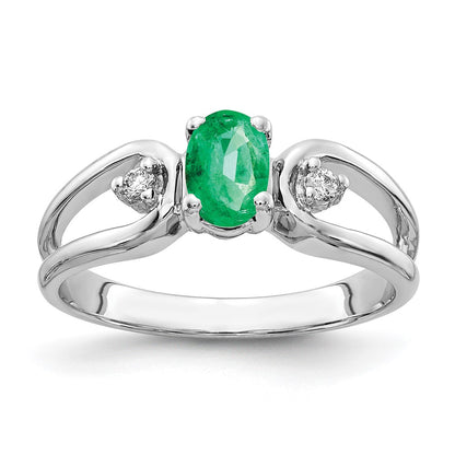 14k White Gold 6x4mm Oval Emerald A Real Diamond ring