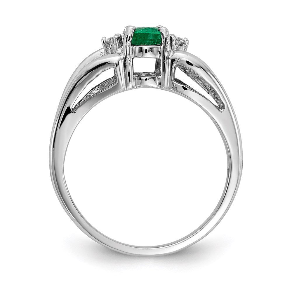 14k White Gold 6x4mm Oval Emerald A Real Diamond ring